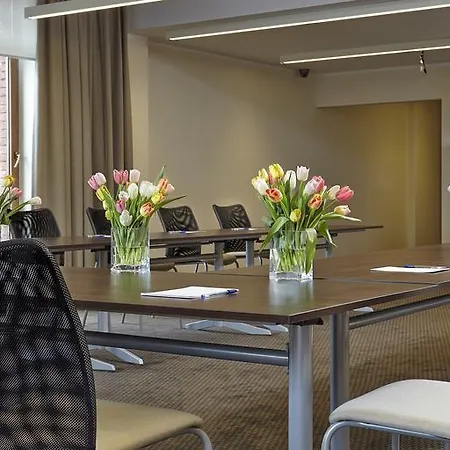 Mercure Brant Готель