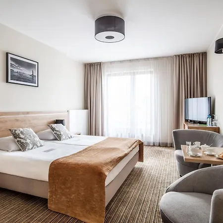 Mercure Brant فندق