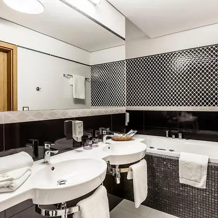 Mercure Brant 4*