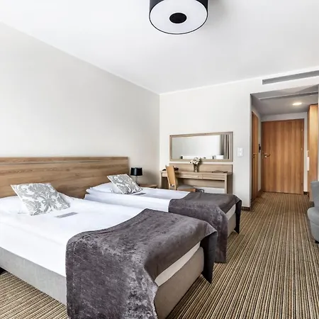 Mercure Brant 4* Wiązowna