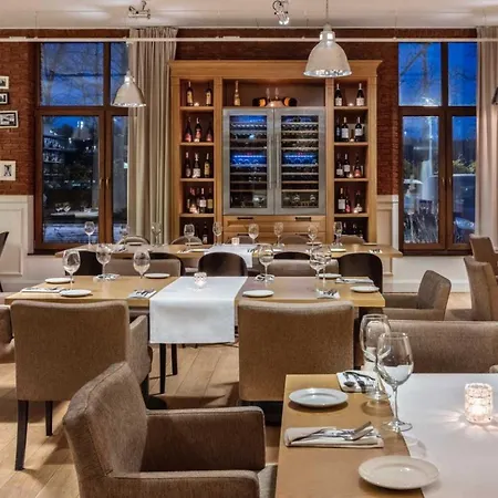 Mercure Wiazowna Brant Wiązowna