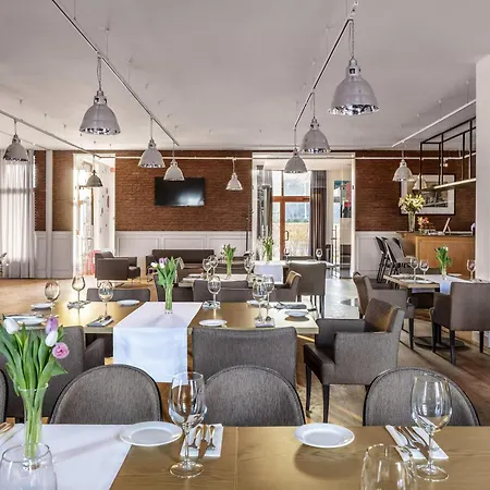 Mercure Brant מלון