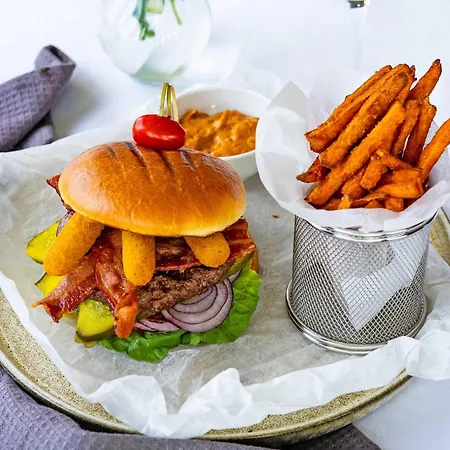 Mercure Brant Hotel Wiązowna