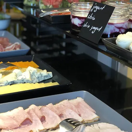 Mercure Brant 4* Wiązowna