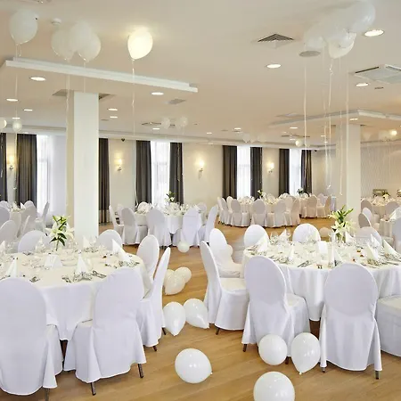 Mercure Wiazowna Brant