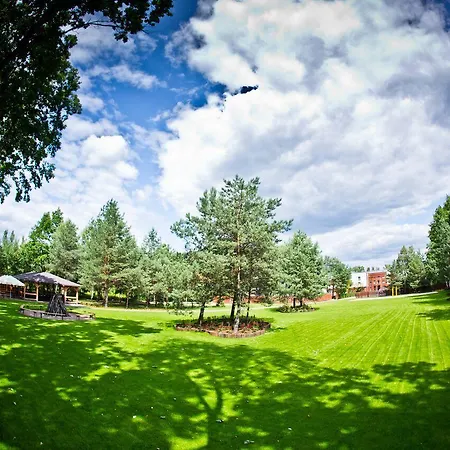 מלון Mercure Brant 4*