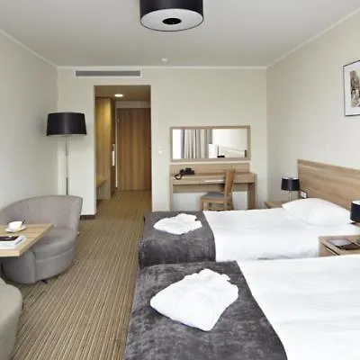 Ξενοδοχείο Mercure Wiazowna Brant