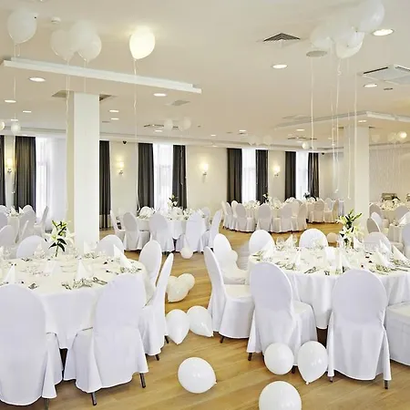 Mercure Brant Wiązowna