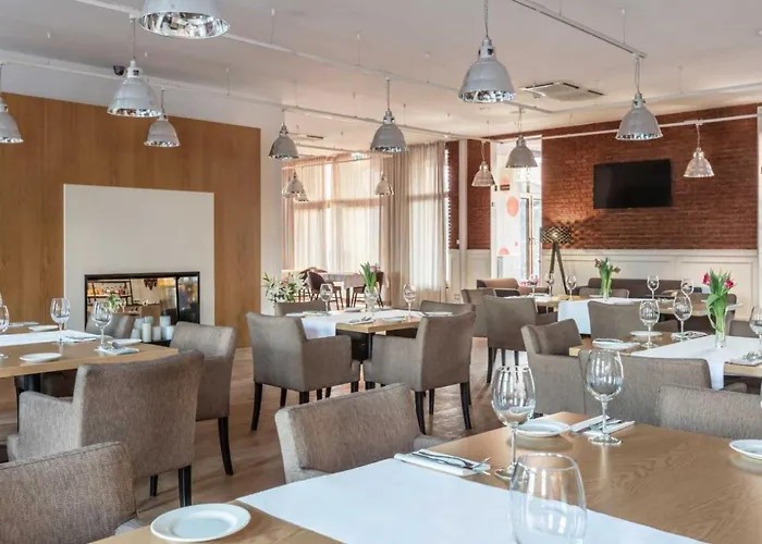 Отель Mercure Brant 4*